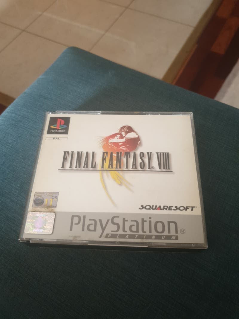 Final Fantasy VIII Platinum. PlayStation.