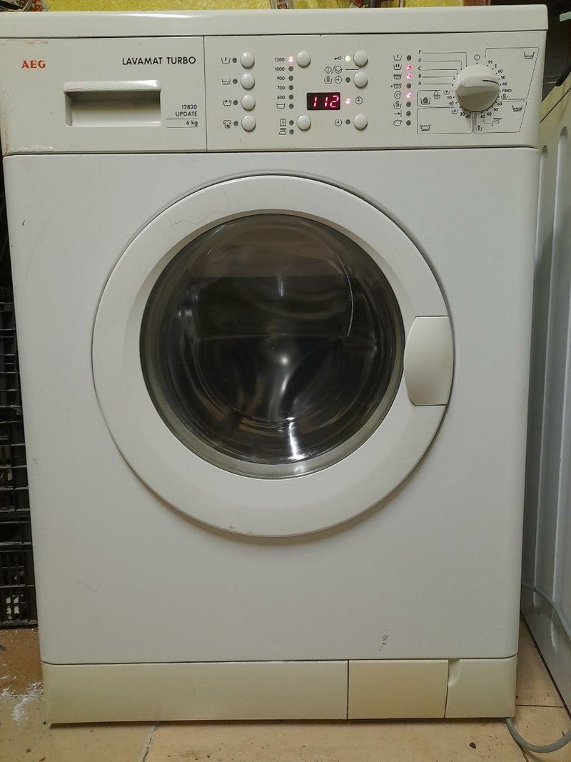 lavadora AEG con opción de transpote