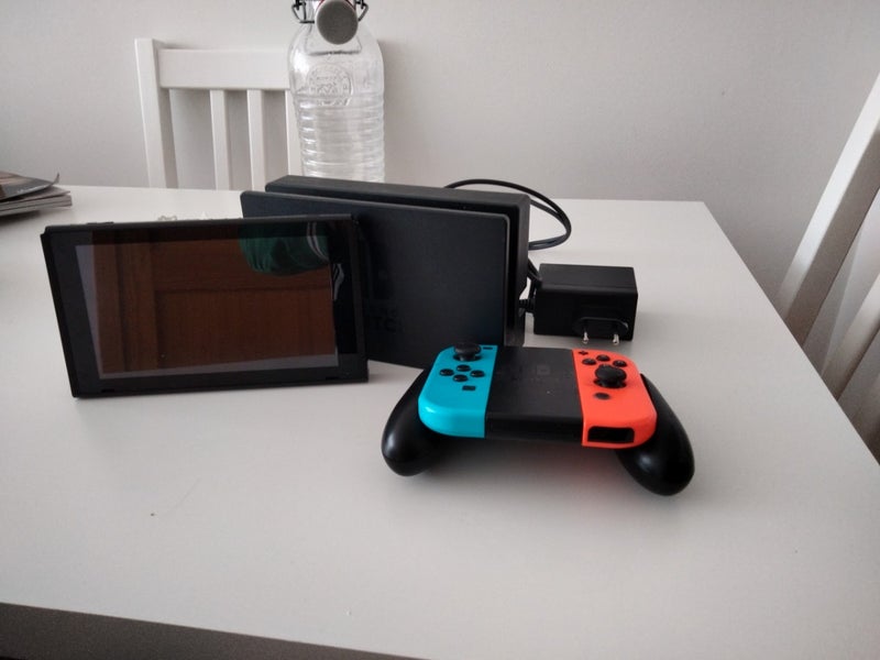 Nintendo switch con 3 juegos 
