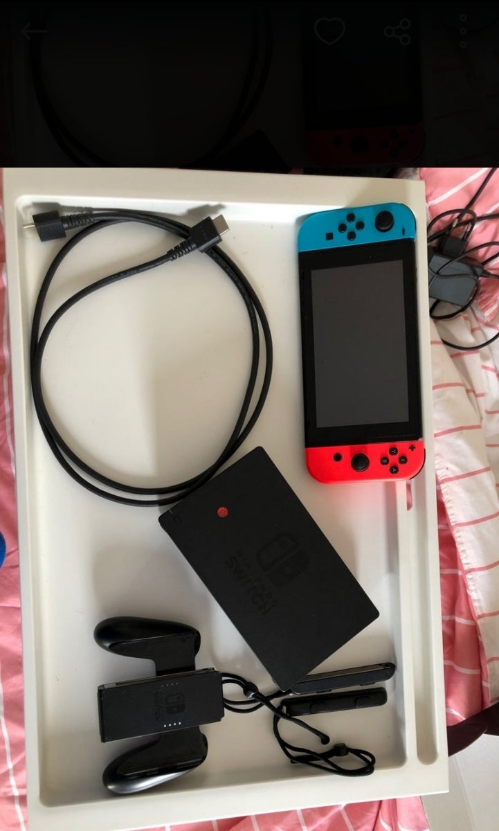 Nintendo Switch con maletín para dock y accesorios