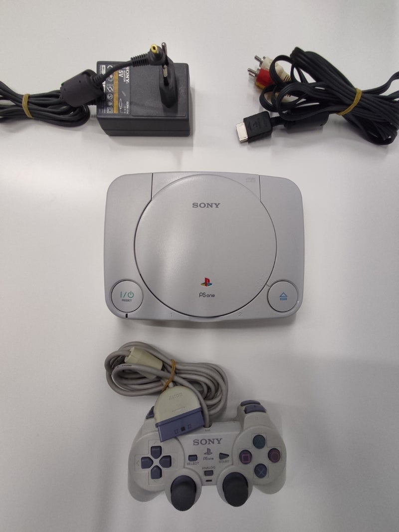 PlayStation One consola completa