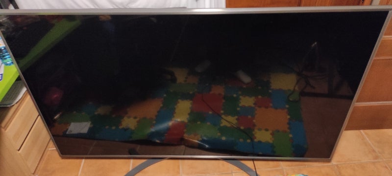 Tv LG 75 pantalla rota