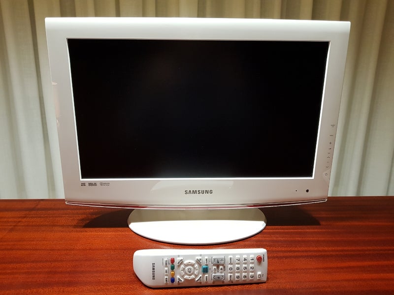 Tv. Samsung 19', Blanca