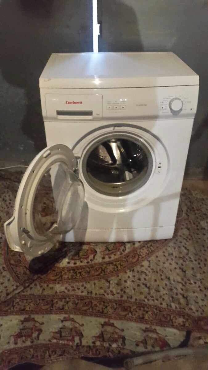 vendo lavadora funciona de 5 kg